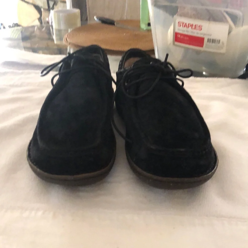 Ugg - Picture 1 of 5